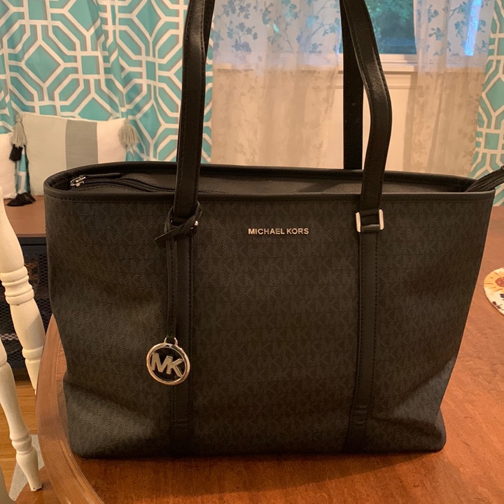 Michael kors tote bag